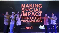   Direktur Utama Telkomsel, Ririek Adriansyah (kedua dari kanan) bersama jajaran direksi meluncurkan program CSR Telkomsel 2017 di Jakarta, Senin (19/6/2017). (Doc: Telkomsel)
