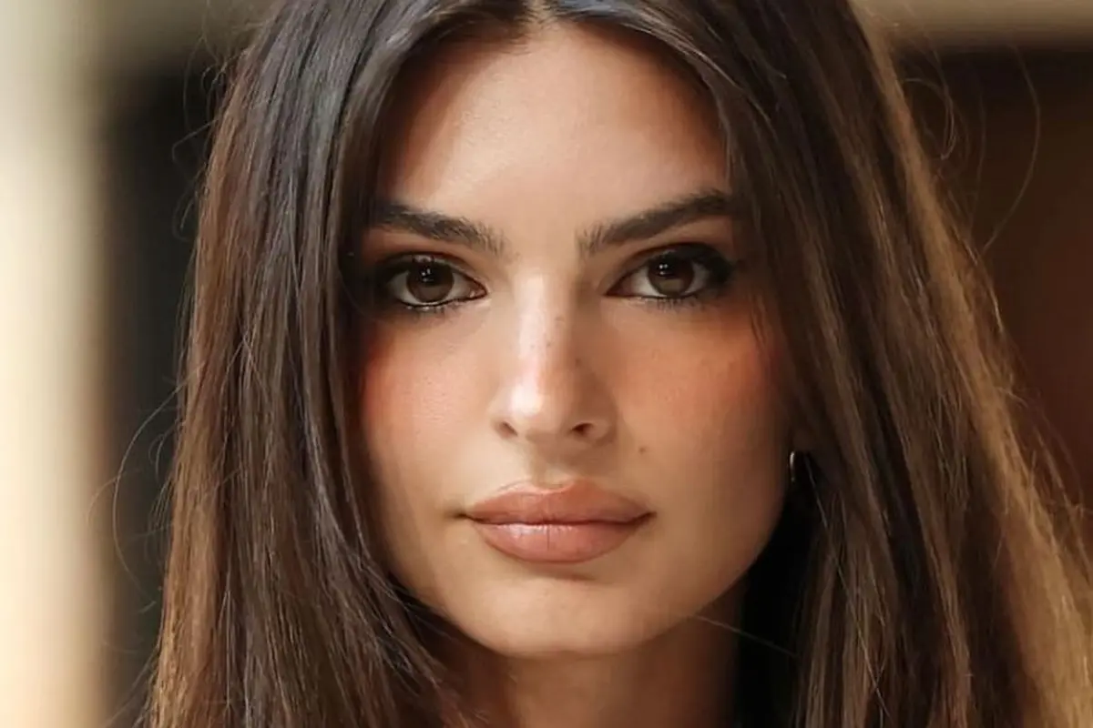 Emily Ratajkowski