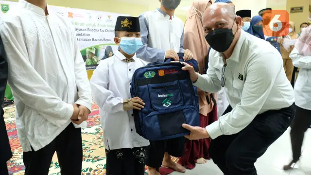 Paket Pendidikan untuk Santri