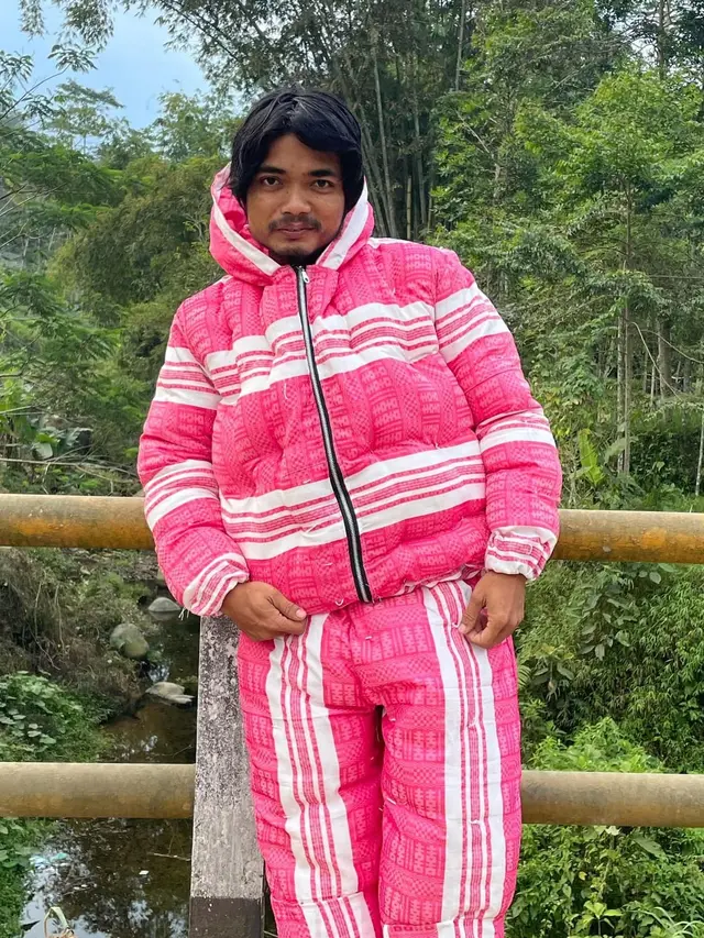 6 Potret Jaket Dengan Desain Absurd, Enggak Habis Pikir