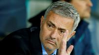 Beberapa waktu lalu Menteri Pemuda dan Olahraga RI Imam Nahrawi melontarkan wacana menunjuk Jose Mourinho sebagai pelatih timnas Indonesia guna menciptakan adrenalin dan motivasi untuk mengangkat prestasi sepakbola tanah air. (REUTERS/John Sibley)