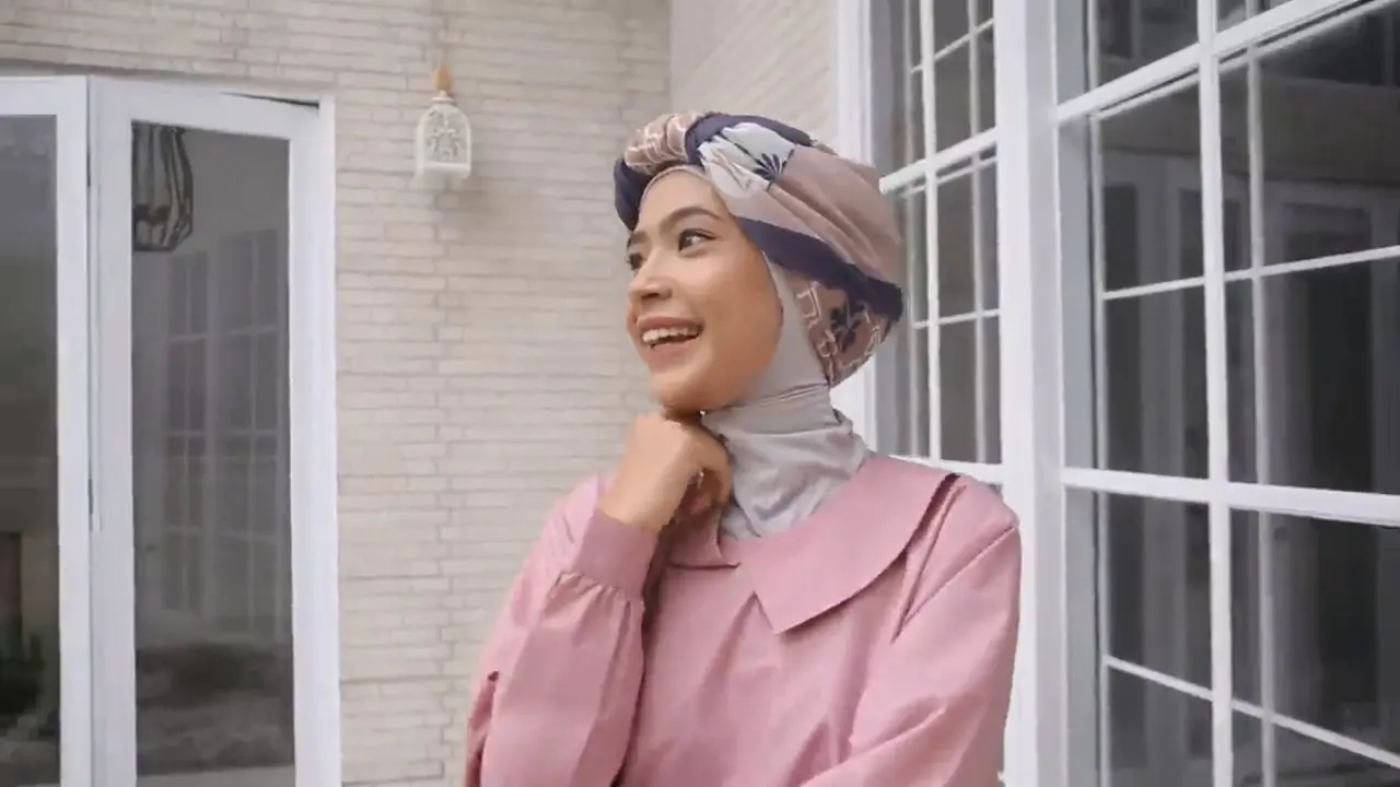 Inspirasi Gaya Hijab Persegi untuk Berbuka Bersama