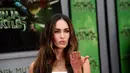 Megan Fox terkenal bertingkah sebagai diva di film Transformers. Bahkan ia dipecat karena Megan pernah mengatai Michael Bay, sang sutradara, sebagai Hitler. (KEVIN WINTER / GETTY IMAGES NORTH AMERICA / AFP)