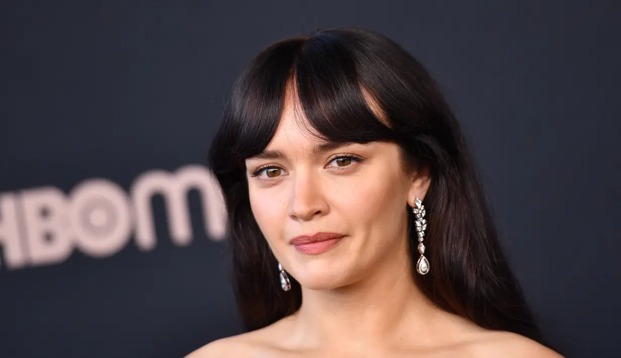 Olivia Cooke berpose menghadiri Penayangan Perdana Dunia Serial Drama Asli HBO "House of the Dragon" di Academy Museum of Motion Pictures di Los Angeles, California (27/7/2022). Cooke akan memerankan Alicent Hightower. Alur ceritanya akan memperlihatkan dia melawan the House of Targaryen untuk menguasai takhta. (Frazer Harrison/Getty Images/AFP)