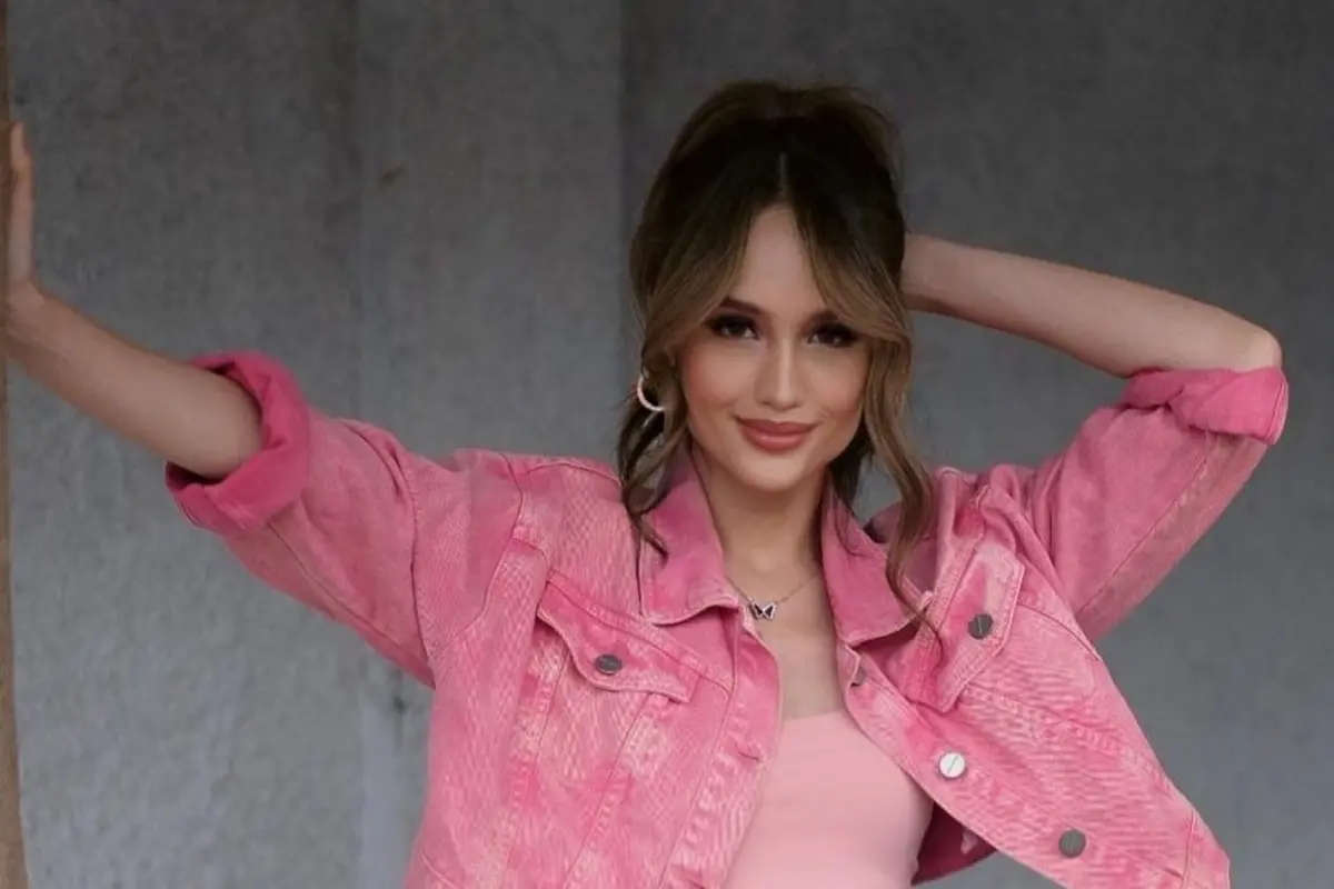 Cinta Laura