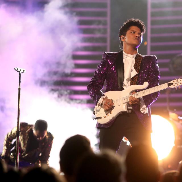 Lirik Lagu Talking To The Moon Bruno Mars Ragam Bola Com