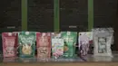 Iswara Food telah mengantongi sertifikasi halal dan PIRT. Dewi juga membantu peserta pelatihannya untuk mendapatkan legalitas usaha secara gratis agar mereka bisa naik kelas sebagai UMKM resmi. (Adv/BRI)