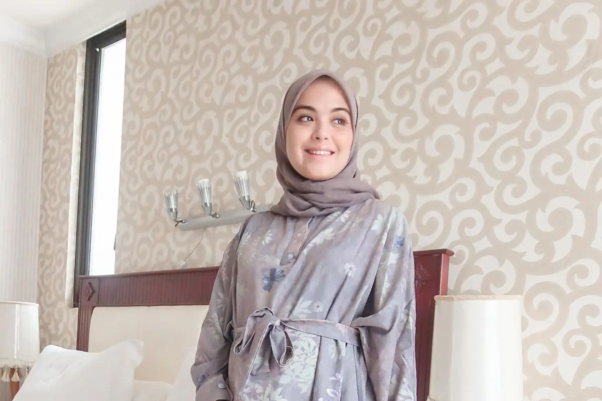 Usia Kehamilan 5 Bulan, Ini 6 Potret Vebby Palwinta Pamer Baby Bump