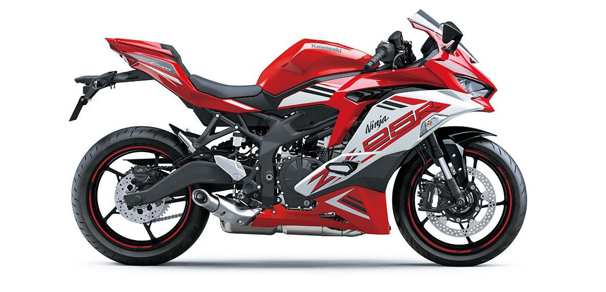 Ninja ZX-25R Passion Red/Pearl Blizzard White.