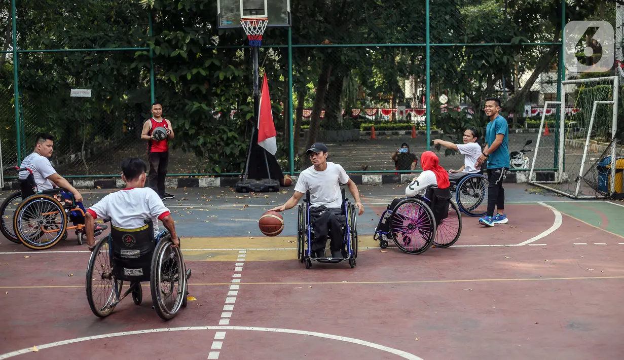 Semarak perayaan menyambut HUT ke-78 RI berangsung di berbagai wilayah di Indonesia hari ini. (Liputan6.com/Faizal Fanani)