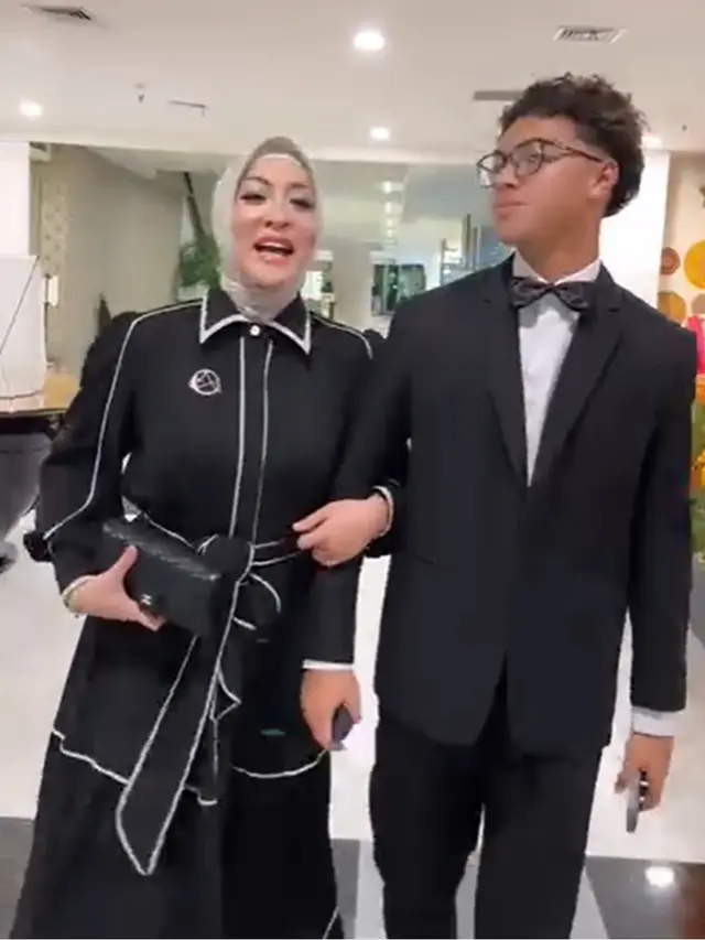 8 Artis Elegan Berbalut Gamis di Ngunduh Mantu Al Ghazali-Alyssa, Curi Perhatian