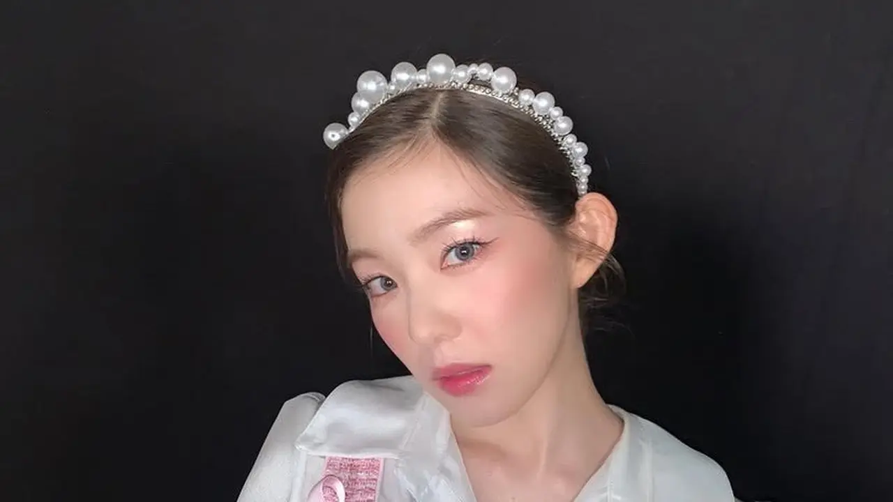 Inspirasi Outfit Valentine Pink ala Irene Red Velvet