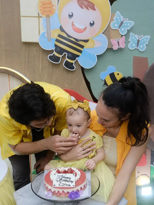 Perayaan ultah pertama Nadi Djiwa Anggara, anak Nadine Chandrawinata dan Dimas Anggara (Foto Instagram nadinelist)