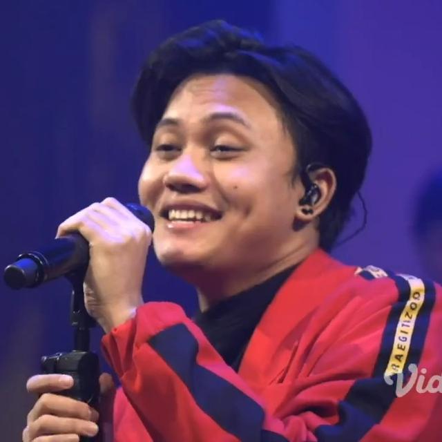 Rizky Febian Buka Suara Soal Kabar Sule Sudah Menikah Dengan Nathalie Holscher News Entertainment Fimela Com