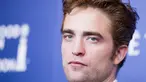 Aktor Robert Pattinson akhirnya sukses berpindah hati ke wanita lain. (AFP PHOTO/Robyn Beck)