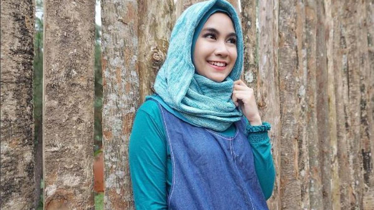 Berhijab, Anisa Rahma Bikin Netizen Meleleh