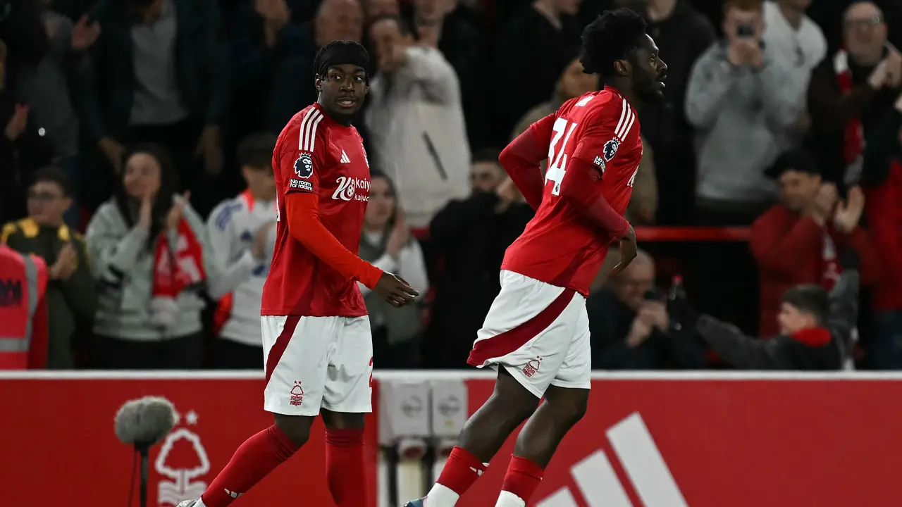 Pemain Nottingham Forest Anthony Elanga saat menjebol gawang Manchester United di lanjutan Liga Inggris