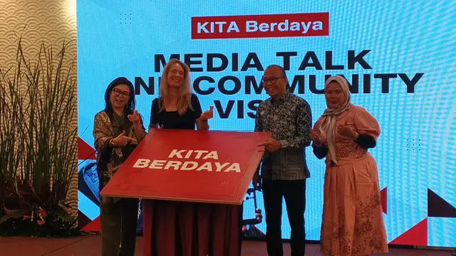 Pemasangan papan program Kita Berdaya sebagai simbolisasi