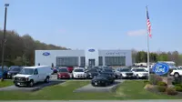 Ford Motor memperbolehkan pekerja dan pensiunannya membagikan diskon pembelian mobil baru pada semua orang yang mereka kenal. 