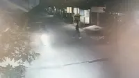 Detik-detik Dua Pelaku Teror Masuk Perumahan di Depok