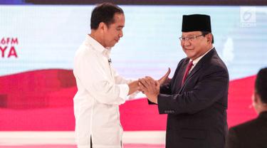 Keakraban Jokowi dan Prabowo Usai Debat Kedua Pilpres