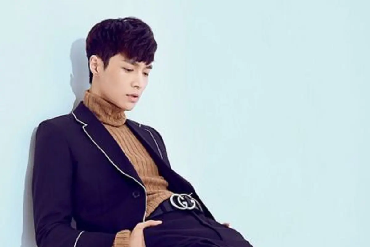 Lay EXO