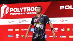 Tunggal putra Indonesia, Jonatan Christie, usai bertanding melawan wakil Kanada, Victor Lai, pada final turnamen bulutangkis Indonesia Open 2026 di Istora Gelora Bung Karno, Senayan, Jakarta, Minggu (7/6/2026). (Bola.com/M Iqbal Ichsan)