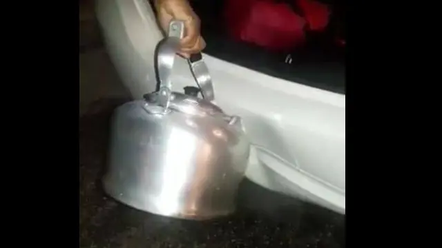 Sihir! Bumper Penyok Kembali Normal Pakai Air Mendidih