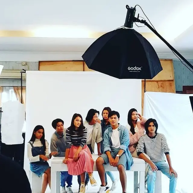 6 Momen Pemotretan Pemain Dari Jendela SMP, Bikin Penggemar Baper