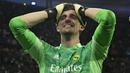 8. Thibaut Courtois akan tetap menjadi pilihan utama Don Carlo untuk menjaga gawang Real Madrid. Terlebih lagi ia tampil impresif di final Liga Champions 2022 kontra Liverpool dan juga pada saat tur pramusim. Tak heran Real Madrid memberikan gaji per pekan kepada Courtois sebesar 227 ribu Euro atau setara 3,5 miliar rupiah. (AFP/Javier Soriano)
