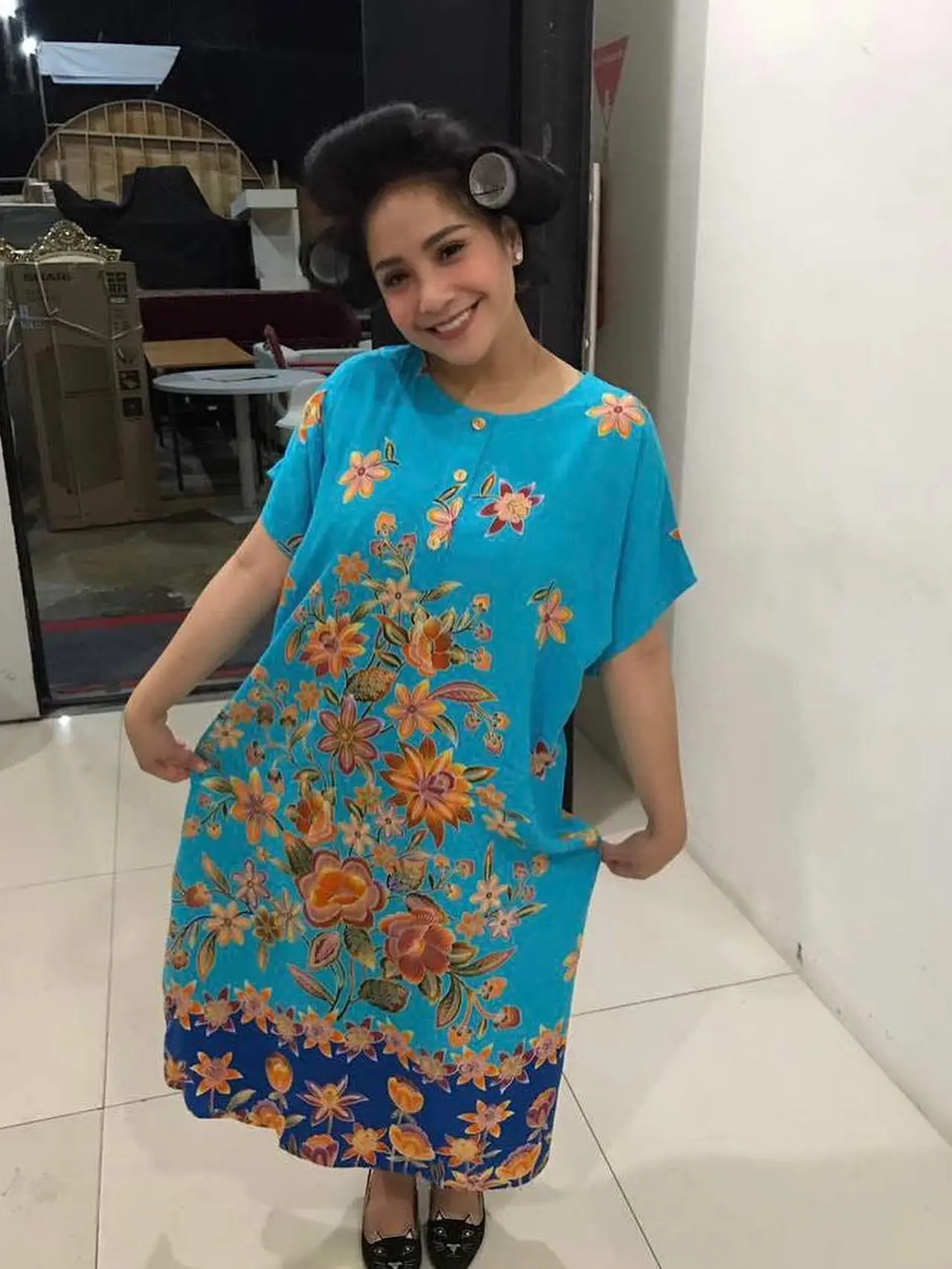 6 Momen Kesederhanaan Keluarga Raffi Ahmad, Nagita Tak Gengsi Makan