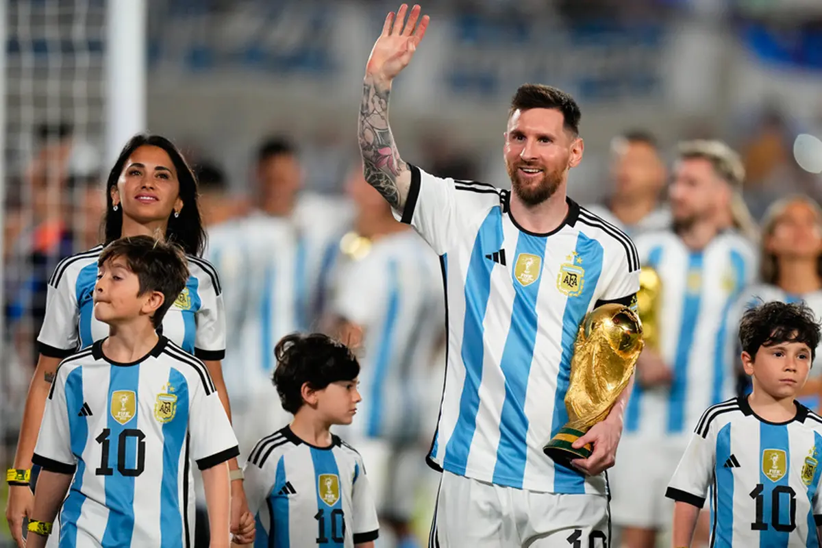 Lionel Messi Ditemani Keluarga Rayakan Kemenangan Argentina atas Panama di Laga Persahabatan