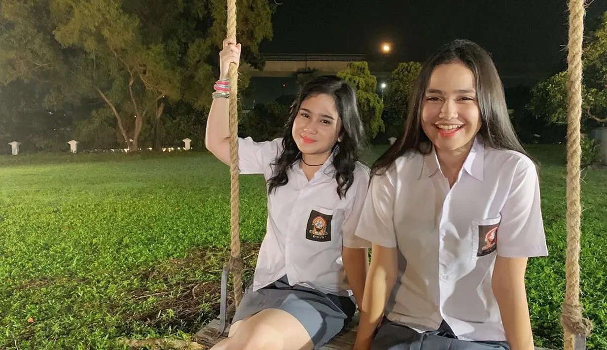 Syifa Hadju juga sangat akrab dengan sahabatnya dan juga rekan artis, Tissa Biani. Syifa dan Tissa pernah terlibat berakting sebagai anak SMA di film The Way I Love You. (Liputan6.com/IG/@syifahadjureal)