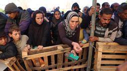 Jutaan pengungsi Palestina di Gaza kini menghadapi risiko kematian akibat kelaparan dan kehausan. (BASHAR TALEB/AFP)