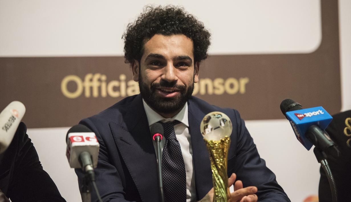 Mohammed Salah memberikan keterangan pers usai menerima penghargaan Pemain Terbaik Afrika 2017 di Accra International Press Conference, Accra, (4/1/2018). Salah mengalahkan Sadio Mane dan Pierre-Emerick Aubameyang. (AFP/Cristina Aldehuela)