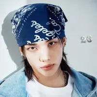 Jeans pilihan Hyunjin Stray Kids sudah hadir di Indonesia (Guess)