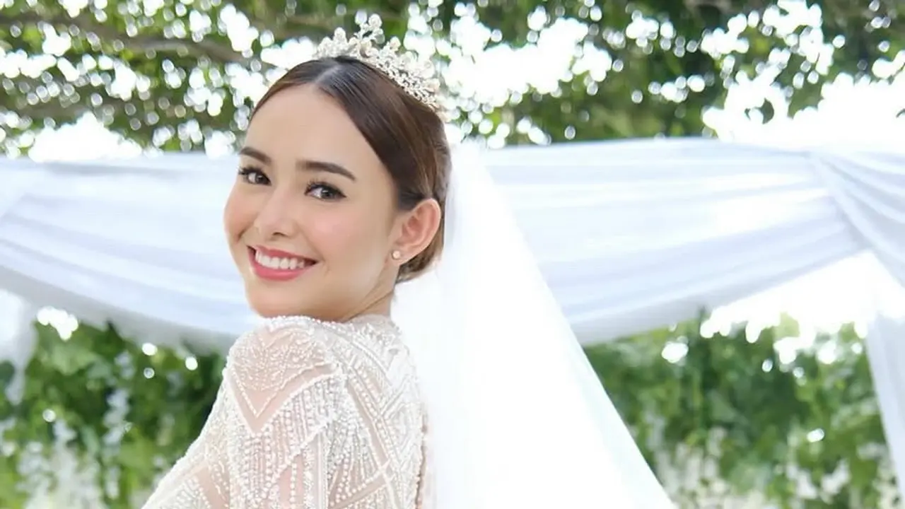 Amanda Manopo Tampil dengan Gaun Pengantin