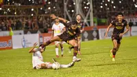 PSM Makassar meraih kemenangan atas Perseru Badak Lampung FC dengan skor 4-0 di Stadion Andi Mattalatta, Makassar, Jumat (24/5/2019). (Bola.com/Abdi Satria)