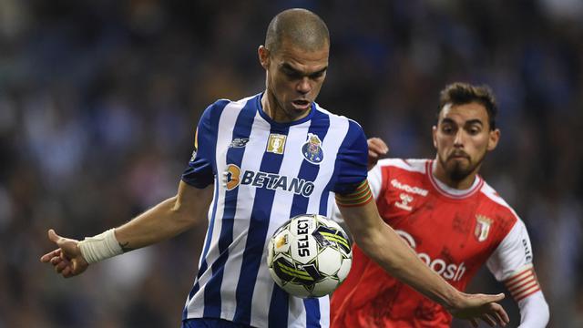 Foto: 6 Alumnus Skuad Portugal di Euro 2008 yang Hingga Kini Masih Aktif Bermain, Hanya Nani yang Berkiprah di Luar Eropa