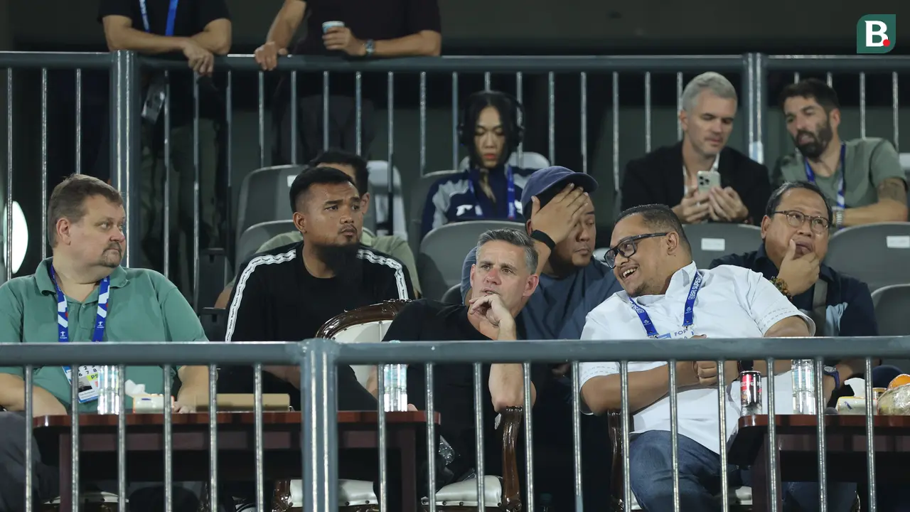 Pelatih Timnas Indonesia, John Herdman, menonton Dewa United Vs Borneo FC Samarinda.