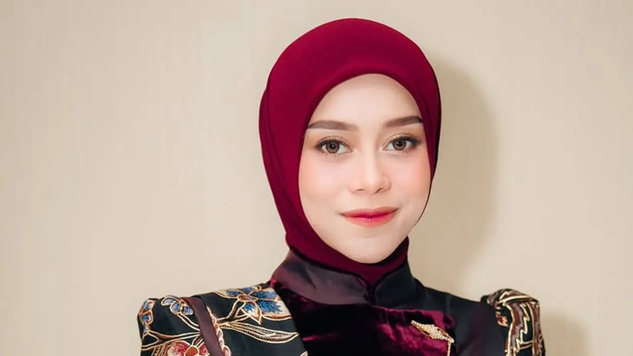 Lesti Kejora Perlihatkan Baby Bump di Kehamilan 7 Bulan saat Hadir di IMA 2024