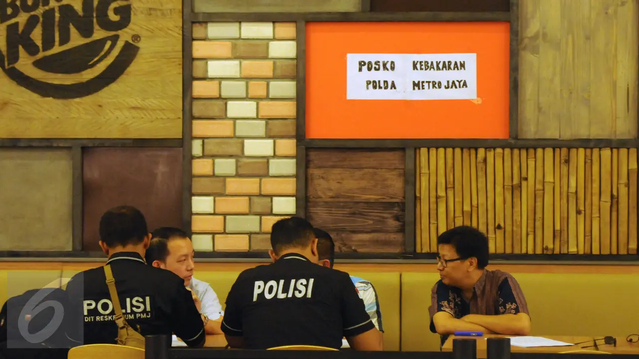 20160519-Polisi Lokalisir Lokasi Ledakan di Mall Gandaria City-Jakarta