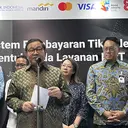 Pramono Respons Usulan Bahlil soal Bus Hidrogen