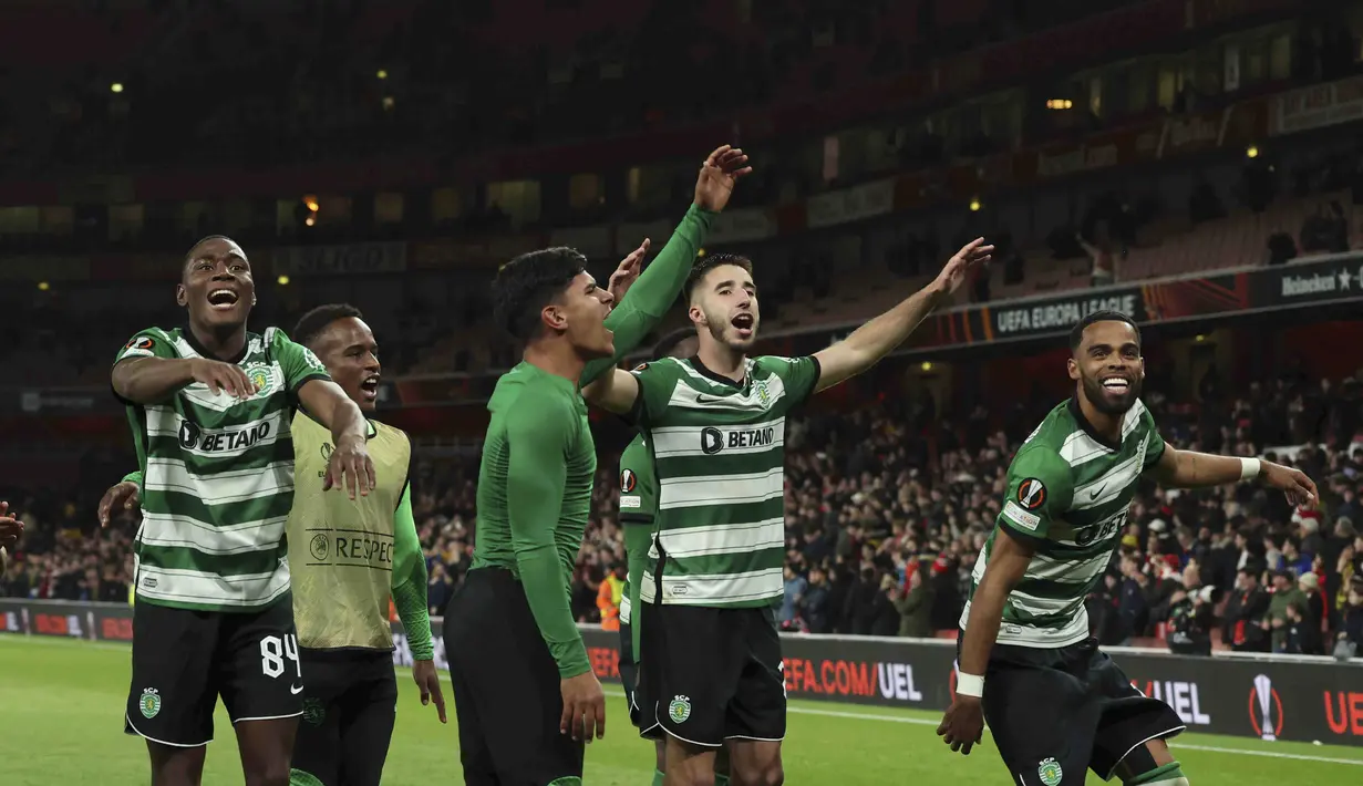 Laga ini berakhir imbang 1-1, Sporting menang adu penalti 5-3. (AP Photo/Ian Walton)