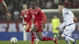 Swiss harus puas bermain imbang 1-1 melawan Kosovo di St Jakob-Park. (Ennio Leanza/Keystone via AP)