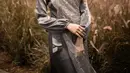 Sudah mulai mencari-cari model baju Lebaran 2022?Raya Collection dari brand ready-to-wear ATVEZZO milik desainer muda Christie Basil merilis 6 desain yang berkolaborasi dengan Syahnaz Sadiqah (Foto: ATVEZZO)