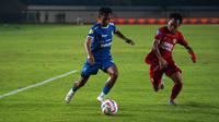 Persib Bandung imbang 1-1 versus Semen Padang FC pada pekan ke-10 BRI Liga 1 2024/2025, Jumat (1/11/2024) malam di Stadion Si Jalak Harupat, Soreang, Kabupaten Bandung. (Bola.com/Erwin Snaz)