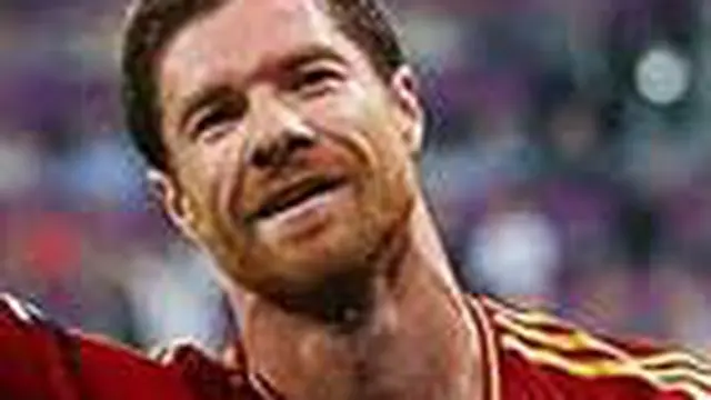 Xabi Alonso Menyapa Penggemar di Monas