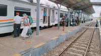 Para penumpang padati stasiun Banyuwangi Kota pada momen libur panjang sekolah dan Hari Raya Idul Adha (Istimewa)