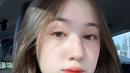 <p>Laura sendiri memiliki ciri khas mengenakan lipstik merah ombre khas Korea look yang sesuai dengan usianya, tanpa mengenakan riasan wajah lainnya. @its_lauramoane2</p>